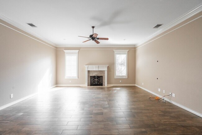 Building Photo - 3 Chambord Dr
