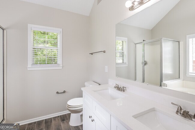 Building Photo - 165 Sawgrass Way
