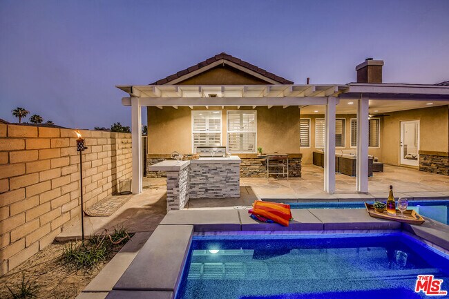 Building Photo - 82580 Yeager Way