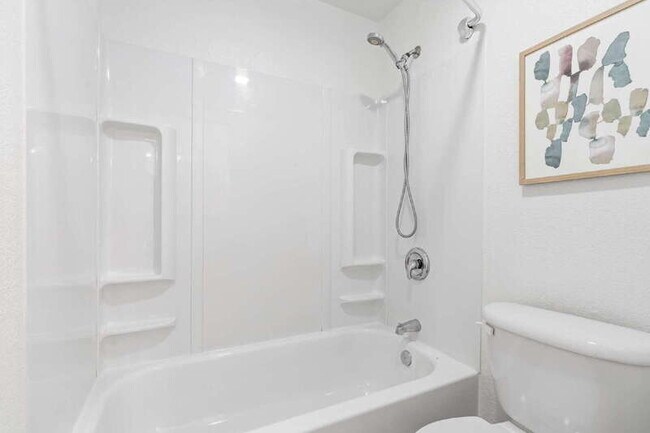 Building Photo - 19230 Forest Park Dr NE