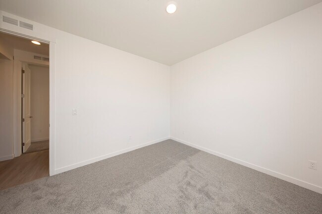Building Photo - 11171 W Heliopsis Dr
