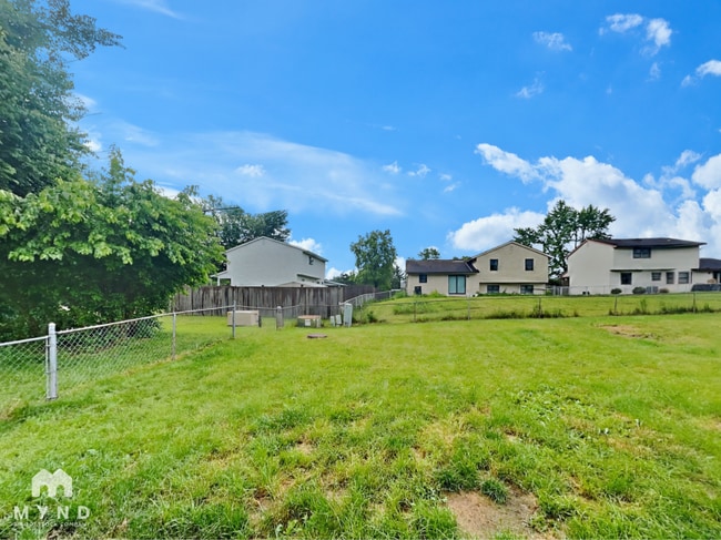 Building Photo - 6659 Rosetree Dr