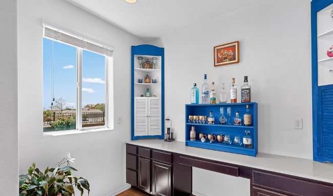 Building Photo - COMING SOON- 4 bedroom in NW