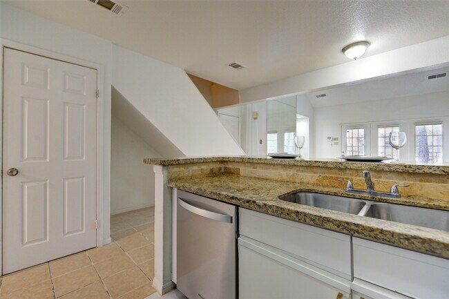 Building Photo - 16800 Sugar Pine Dr