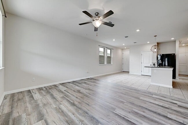 Building Photo - 11820 Sandy Lodge Ct