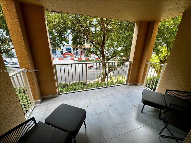 Building Photo - 19555 E Country Club Dr