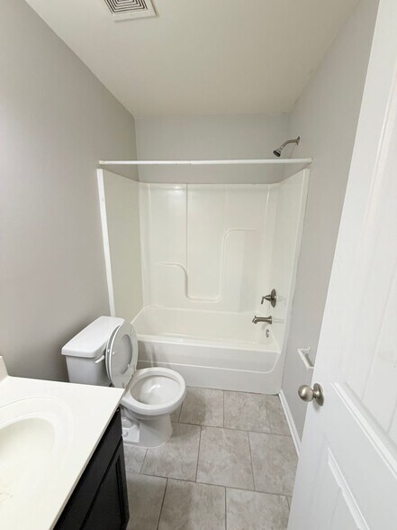 Building Photo - 4264 Blake Cir