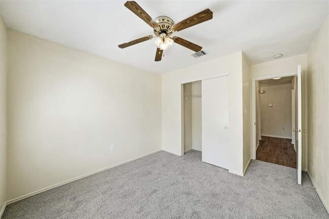 Building Photo - 1910 Steeds Crossing