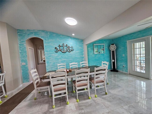 Building Photo - 2038 Grantham Greens Dr