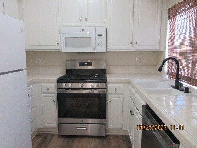 Building Photo - LOVELY MIRADOR 2 BR/2 BATH CONDO IN GREAT LAGUNA NIGUEL LOCATION