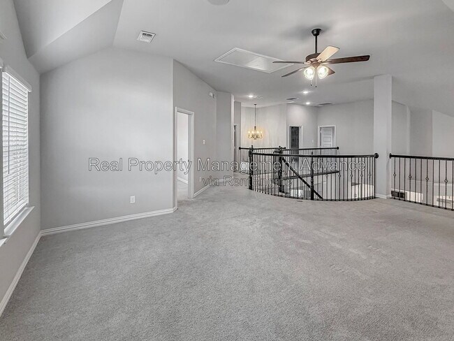 Building Photo - 308 Winding Creek Ln