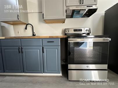 Building Photo - 329 Wilson St