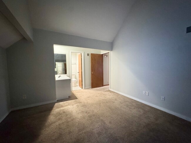 Building Photo - 3804 Pennsylvania Ave