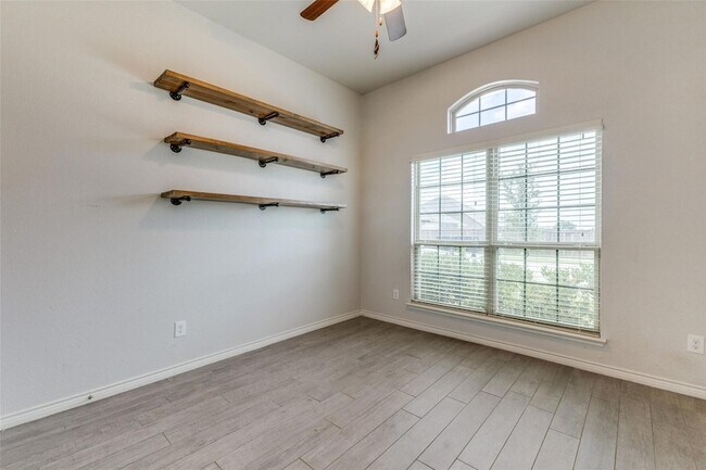 Building Photo - 5244 Canfield Ln