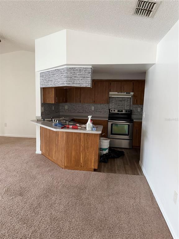 Building Photo - 664 Royalty Ct