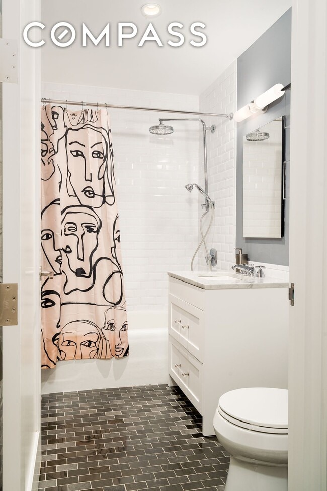 Building Photo - 230 W 78th St