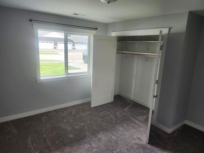 Building Photo - 1581 Keanan Ln