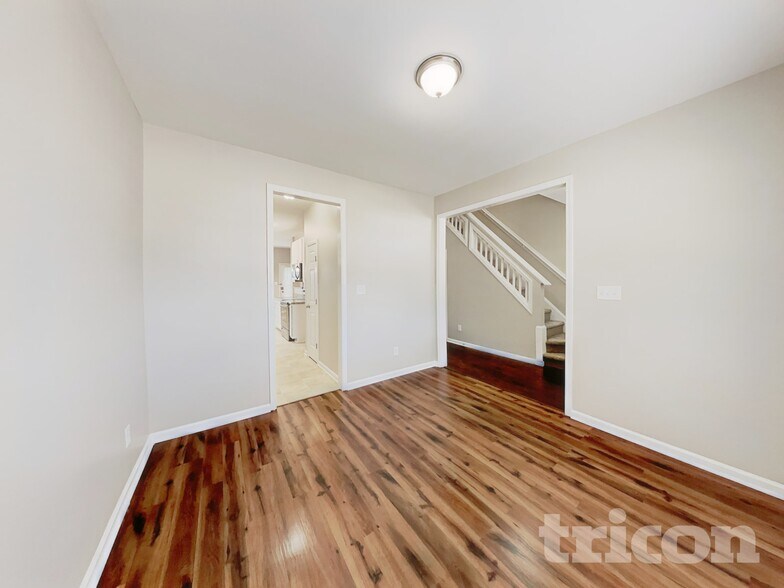 Building Photo - 4053 Laurel Glen Dr