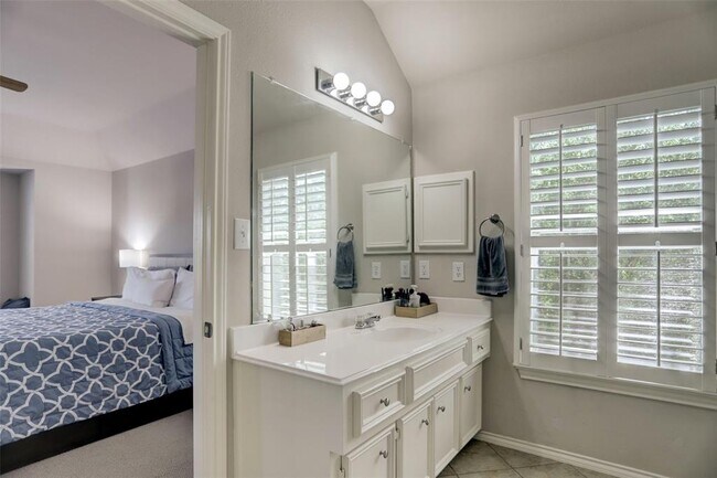 Building Photo - 3002 Terrace Hills Ln