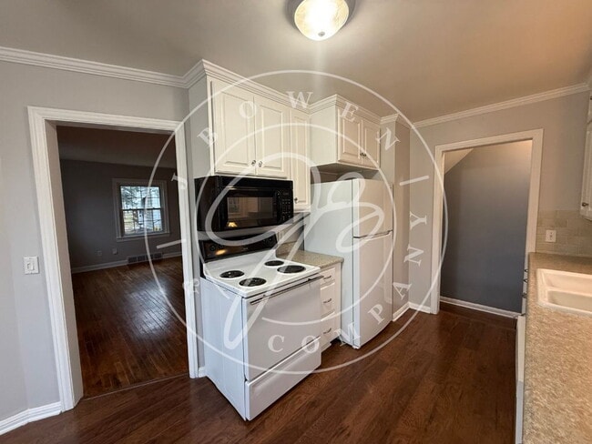 Building Photo - 4114 S Detroit Ave