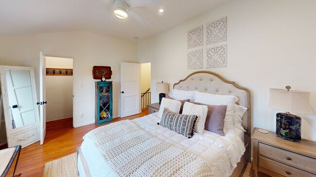 Building Photo - Fully Furnished Vacation Rental | Farmhouse Chic