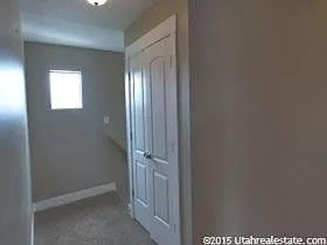 Building Photo - Lehi 3 Bedroom Town Home Pets OK