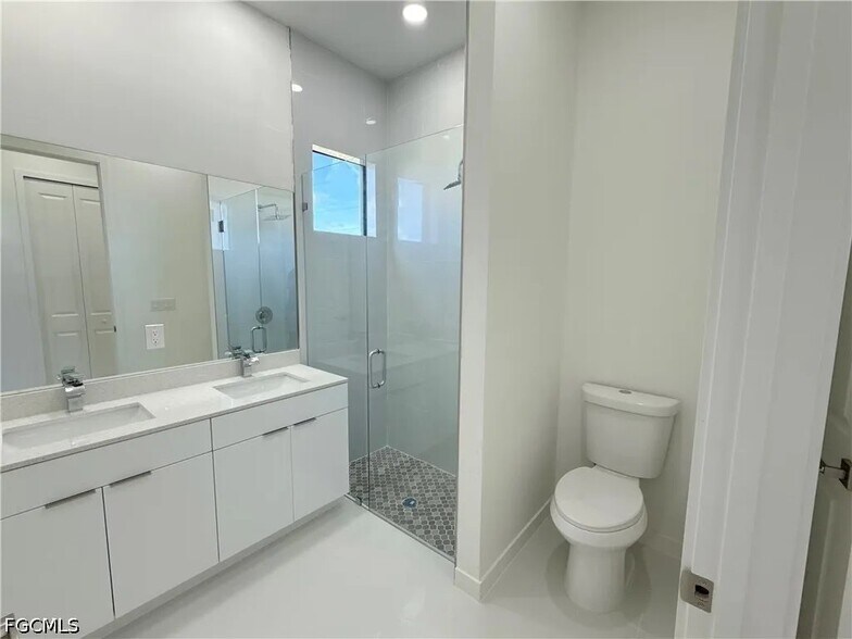 Building Photo - 4238 NW 34th Terrace