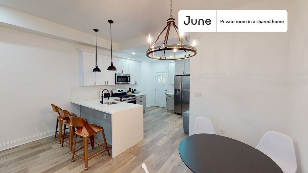 Building Photo - Room in Shared 5 bed/3.5 bath home