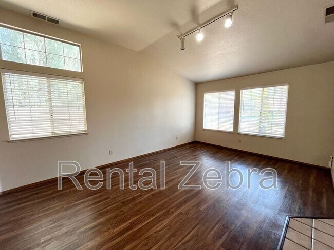 Building Photo - 3487 Tres Logos Dr