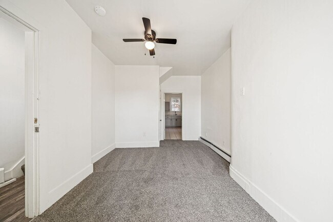 Building Photo - 623 Spruce St