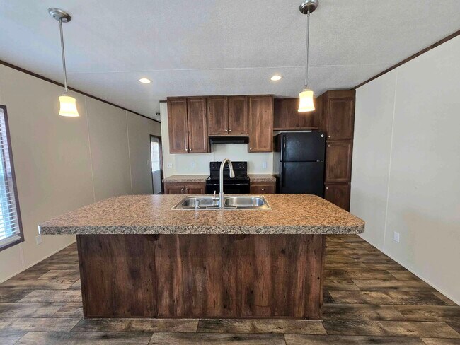 Building Photo - 709 N Collins Fwy