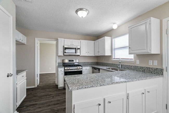 Building Photo - 3709 Bond St