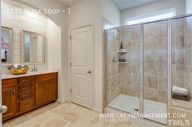 Building Photo - 6139 Beale Loop