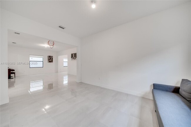 Building Photo - 4416 SW 174th Ave