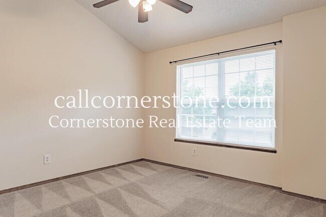 Building Photo - 630 Fernglen Ct