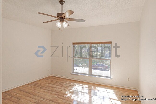 Building Photo - 514 Big Oak Ct