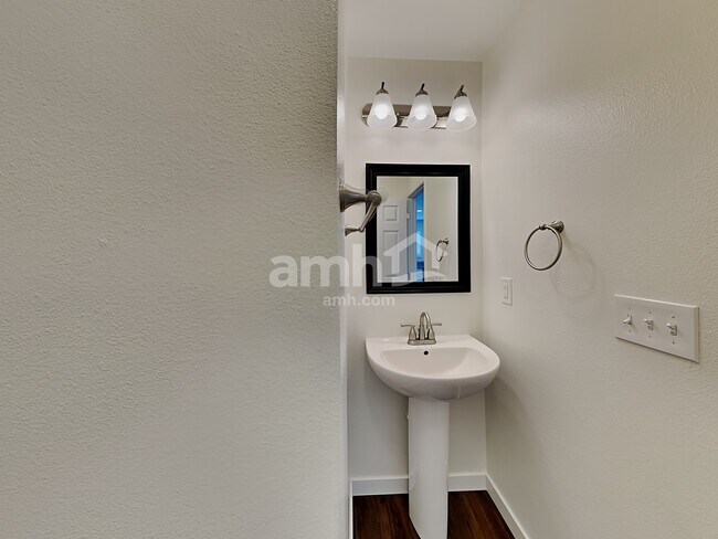 Building Photo - 9201 W Shelterwood Dr