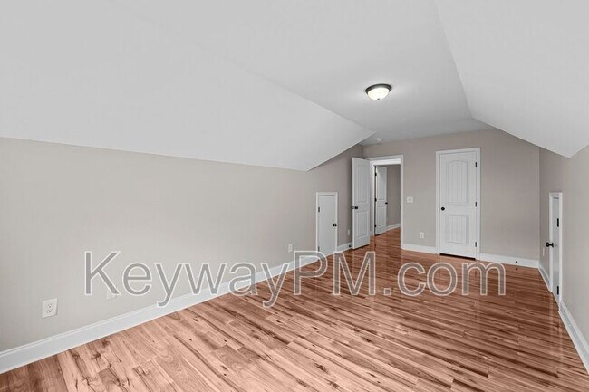 Building Photo - 716 Herrington Dr