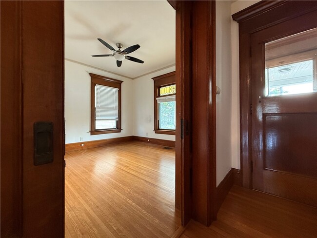 Building Photo - 1036 Monroe Ave