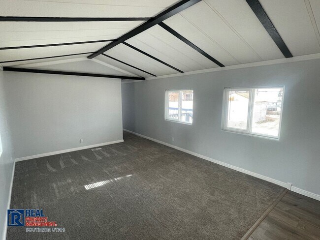 Building Photo - Fully Remolded Mobile Home