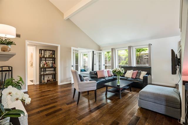 Building Photo - 419 Brooks Ln