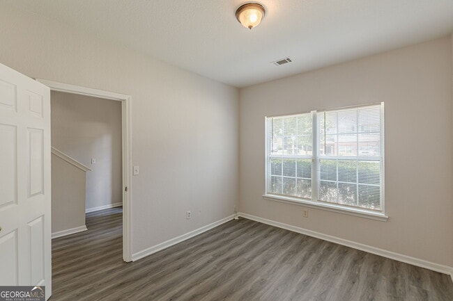 Building Photo - 274 Brookview Dr