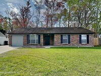 Building Photo - 2626 Pinewood Blvd