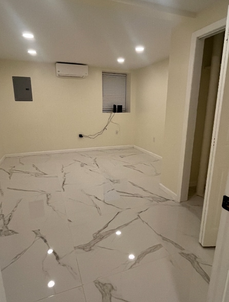 Building Photo - 222 Snowy Oak Rd