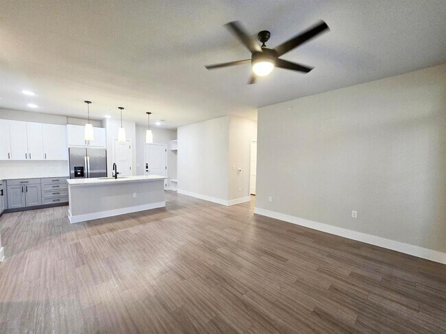 Building Photo - 13505 Burnet Rd