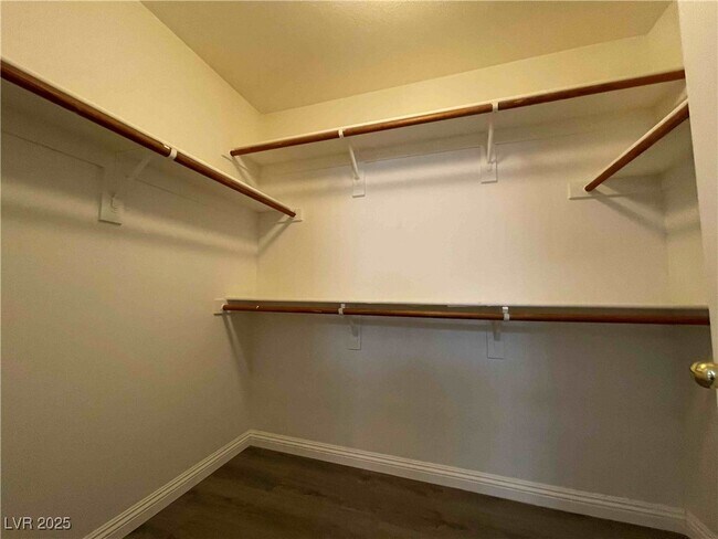 Building Photo - 9590 Bandera Creek Ave