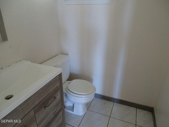 Building Photo - 5245 Roger Maris Dr