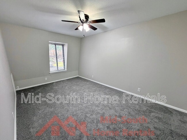 Building Photo - 1869 Poplar Woods Cir E