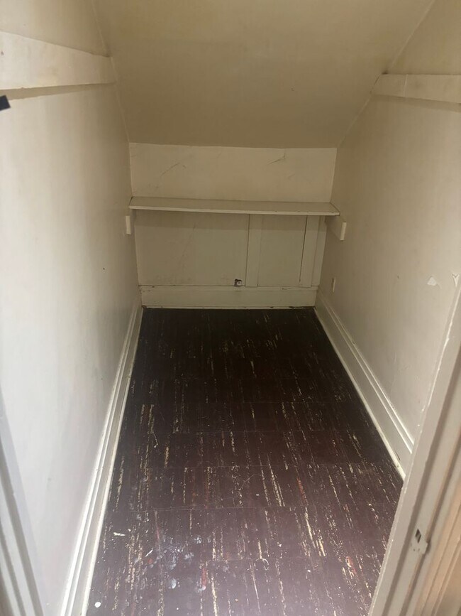 Building Photo - 401 7thAve SW