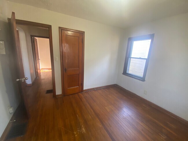Building Photo - 2426 Joyce Ave